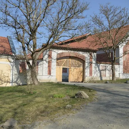 Statek Krkavci Hora Séjour à la ferme Nizbor